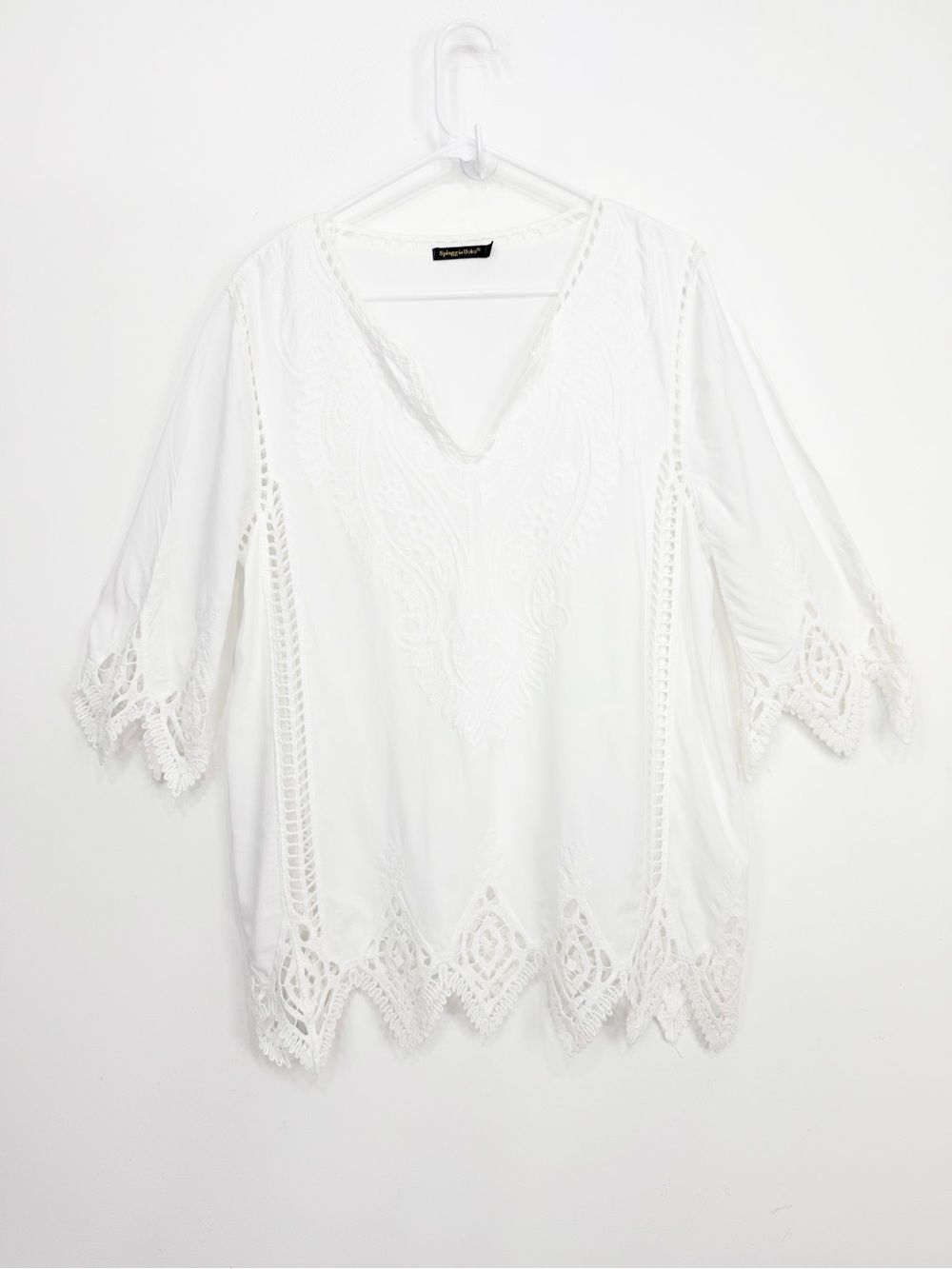 Spiaggia Dolce Fresh White Embroidered Lace Scallop Edge Pullover Tunic Blouse
